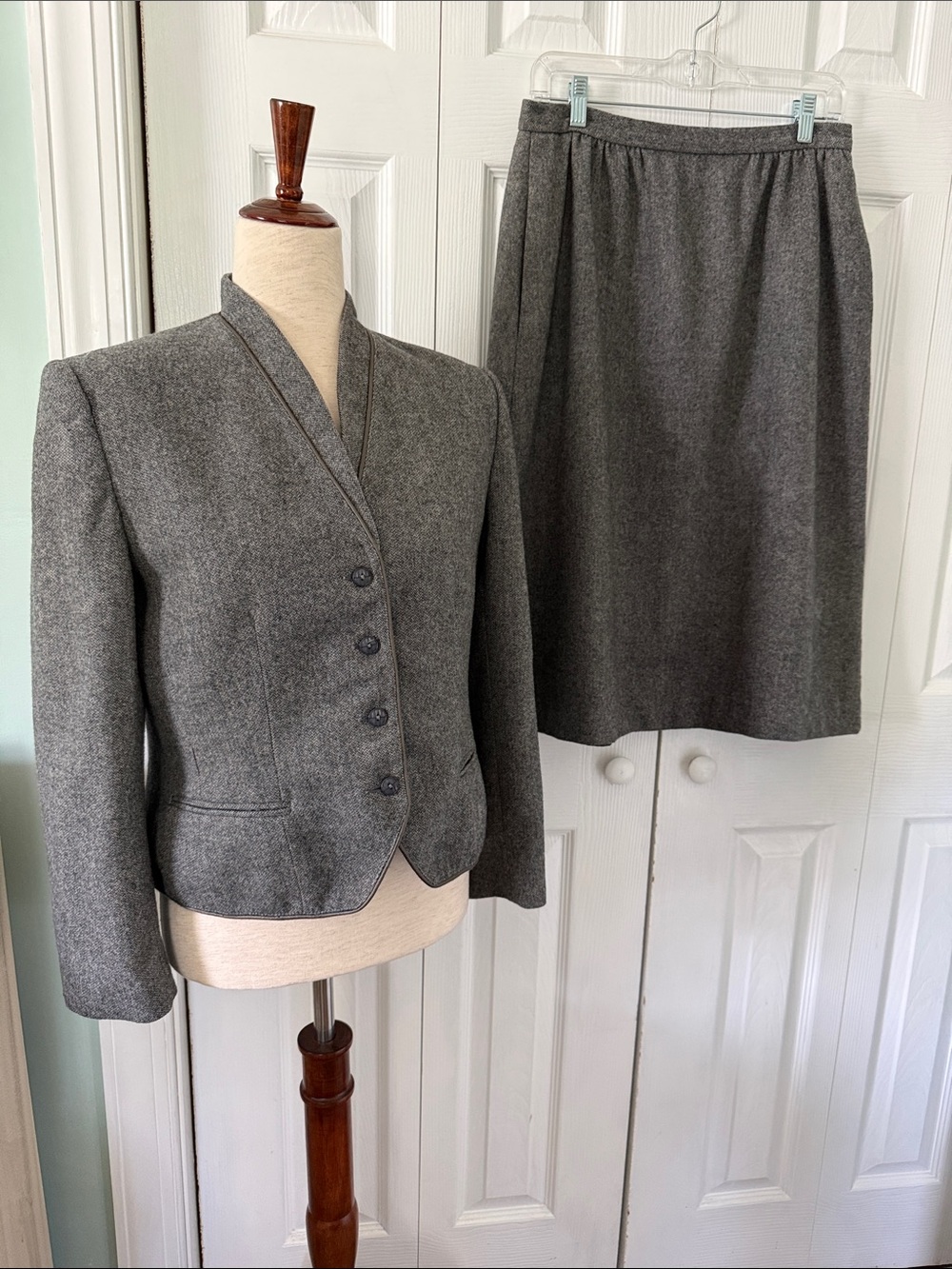 Vintage Devon Hall by Robert Paul Talbok Gray Wool Blend Suit 2P Sz 14